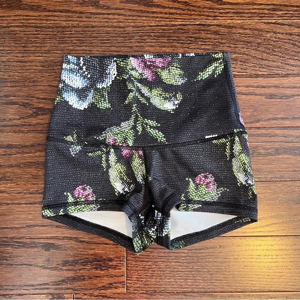 Lululemon Boogie Short (Roll Down)